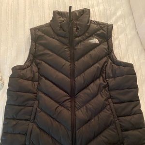 Northface women’s puffer vest